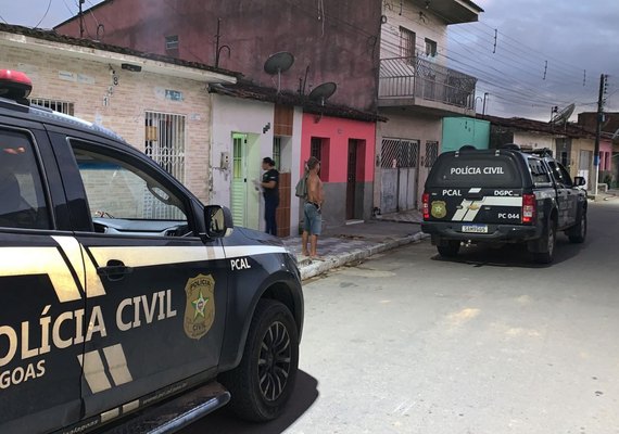  Polícia prende acusado de tráfico e apreende arma e droga em Colônia Leopoldina 