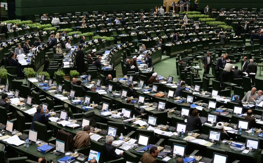 Conselho de Segurança Nacional do Irã aprova plano para suspender cooperação com a AIEA