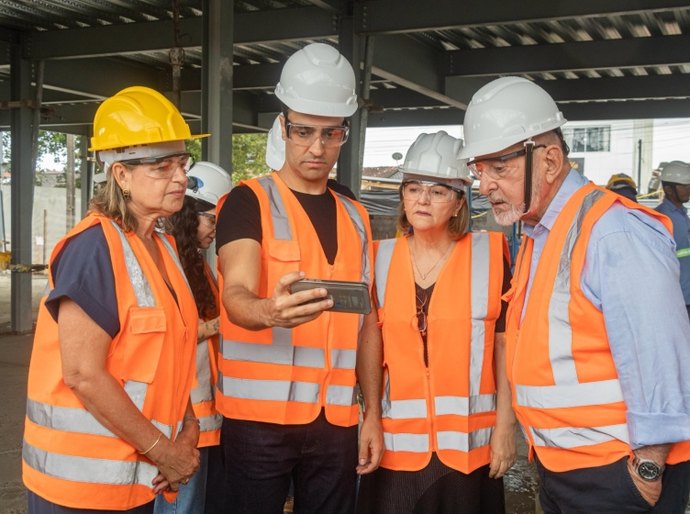 JHC visita obras de Complexo Educacional e de nova creche Gigantinhos em Maceió