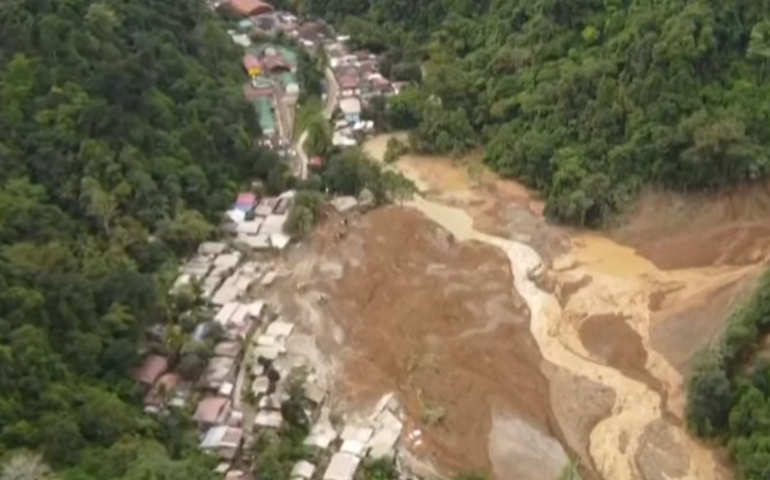 Jovem é resgatada nas Filipinas 60 horas após deslizamento de terra: 'um milagre'