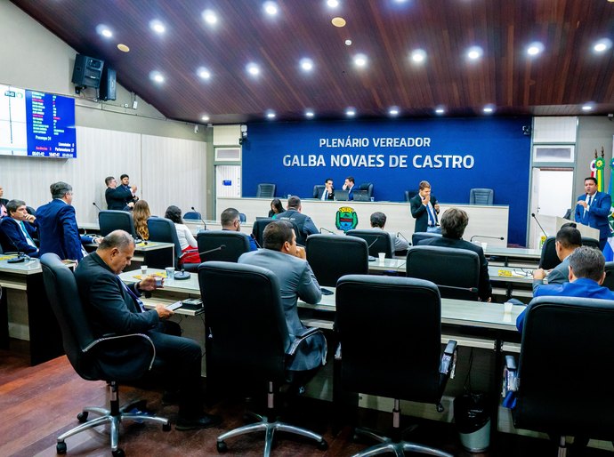 Vereadores debatem sobre o Plano Diretor e a retomada de licenças ambientais para construtoras