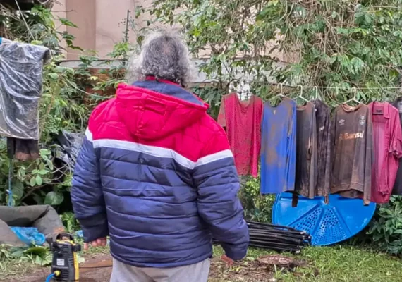 Grandes invisíveis: enchentes deixam gaúchos gordos sem o que vestir