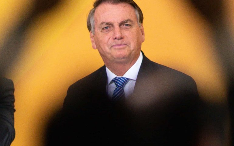Bolsonaro pede que supermercados tenham &#8216;menor lucro possível&#8217; na cesta básica