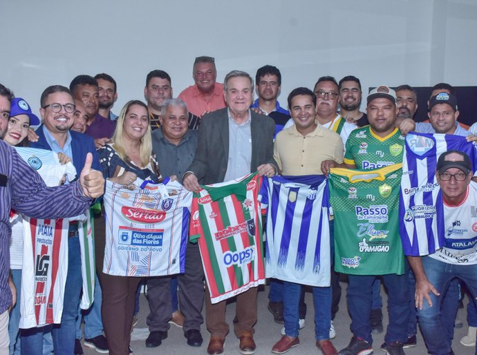 Ronaldo Lessa recebe representantes do futebol amador e discute fomento à modalidade esportiva