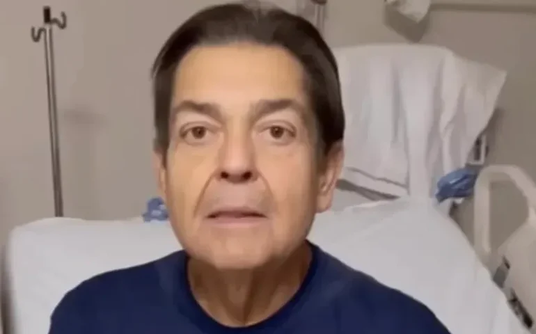 Faustão reaparece nas redes sociais ao lado de novo cachorro; veja vídeo