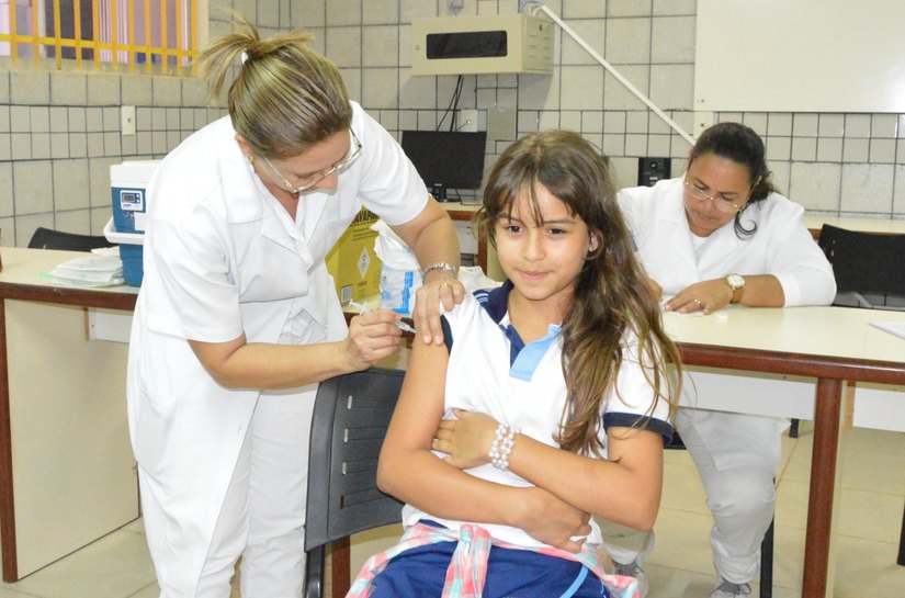 Alagoas ultrapassa 18 mil doses aplicadas em escolas e amplia cobertura em criança e adolescente