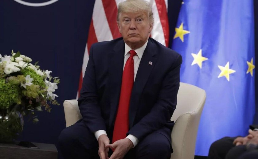 Trump chama Brasil de 'péssimo parceiro comercial' e classifica processo contra Bolsonaro como 'execução política'