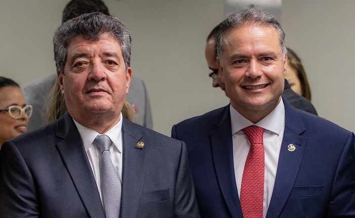 Fernando Farias toma posse no Senado no lugar de Renan Filho