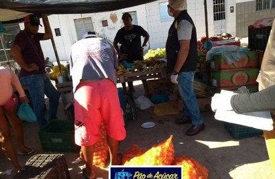 COVID-19: Vigilância Sanitária realiza fiscalização na feira livre e em casas comerciais de Pão de Açúcar