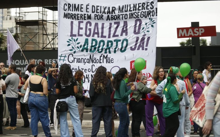 Instituto credenciado pela OMS quer atuar no STF em ação pró aborto