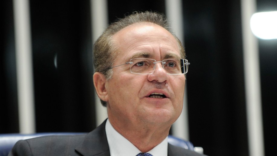 "Pacto pela governabilidade" manteve Renan Calheiros na presidência do Senado