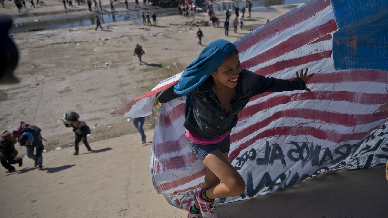 Justiça bloqueia ordem executiva de Trump que põe fim à cidadania para filhos de imigrantes