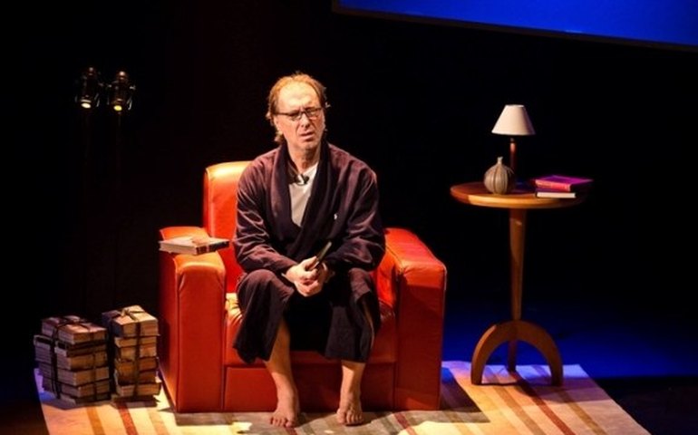 Ator de ‘Nosso Lar’ diverte e emociona no espetáculo deste sábado e domingo