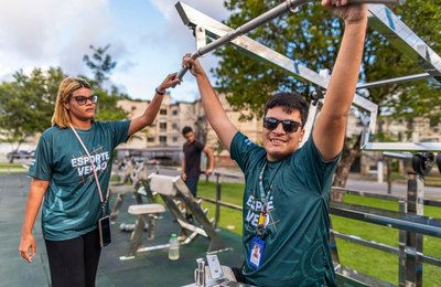 Academia do Povo muda rotina de jovem neurodivergente com esporte e acolhimento
