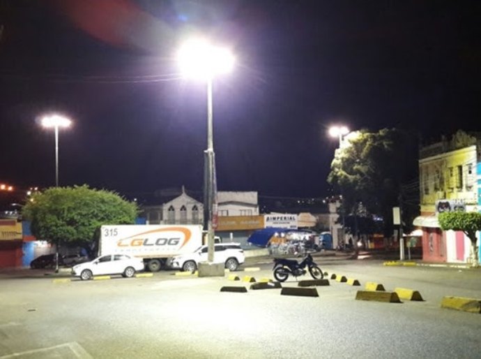 Ruas de Santana do Ipanema começam a receber iluminação de LED