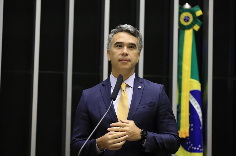 Deputado Rafael Brito pede isenção de taxa e novo novo cronograma do Enem para alunos do RS