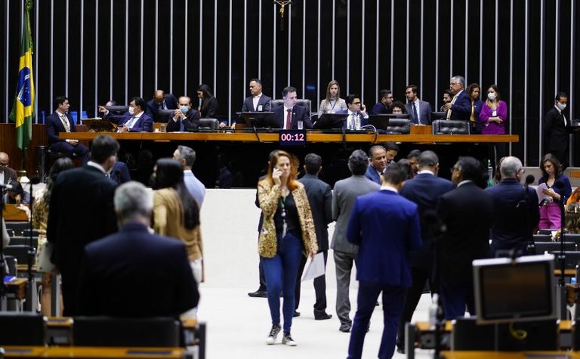 Projeto que protege crianças vítimas de violência no exterior é aprovado