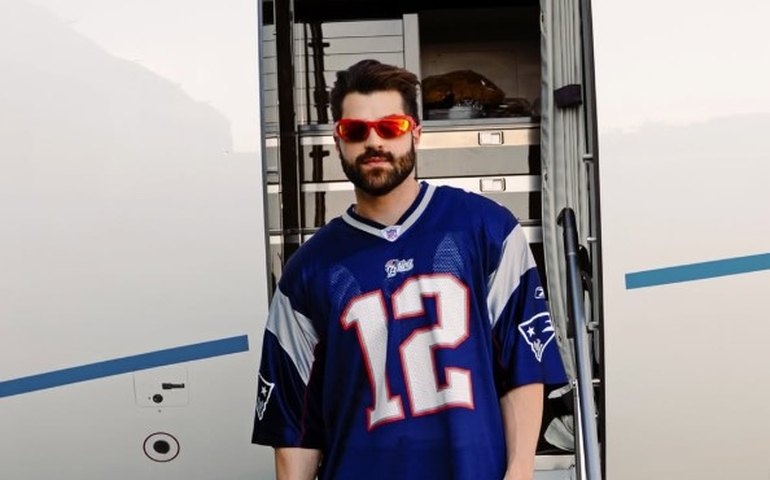 Alok manda recado para Odete após cantada da vilã viralizar em 'Vale Tudo'