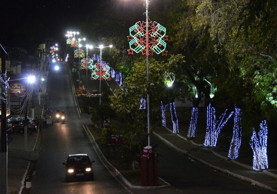 Abertura do Natal de Luz emociona população de Palmeira dos Índios