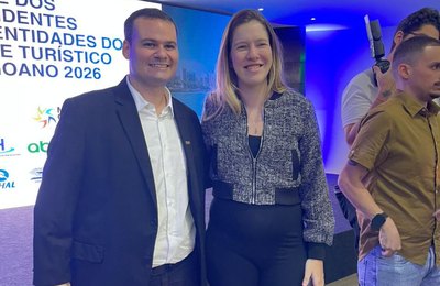 Cibele Moura acompanha posse de lideranças do turismo e defende políticas públicas para o crescimento do setor