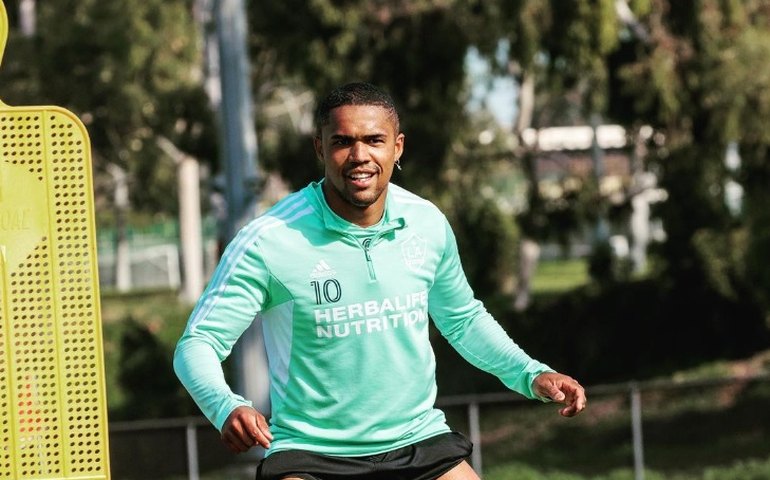 Douglas Costa tem prisão decretada pelo não pagamento de pensão alimentícia