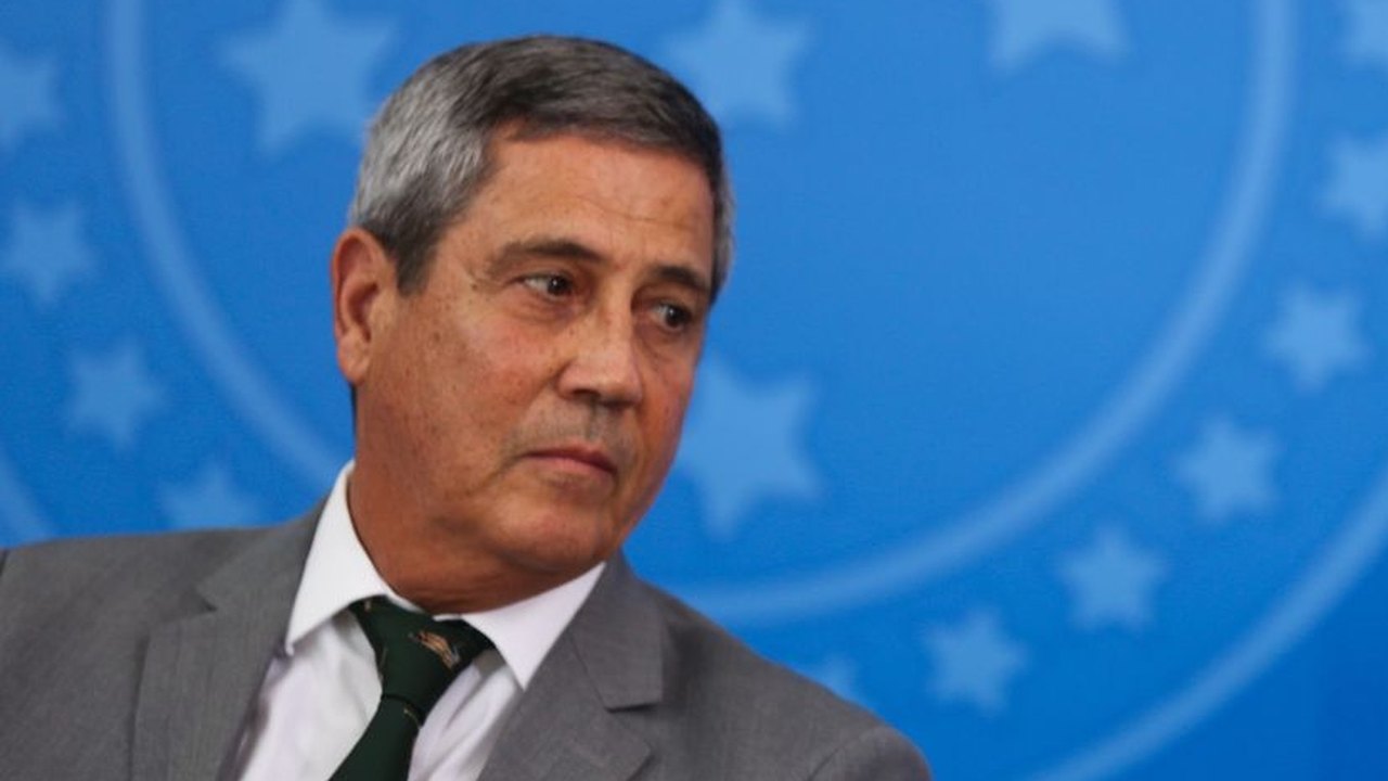 Braga Netto diz que Bolsonaro se recuperou e deve voltar ‘logo’ a despachar