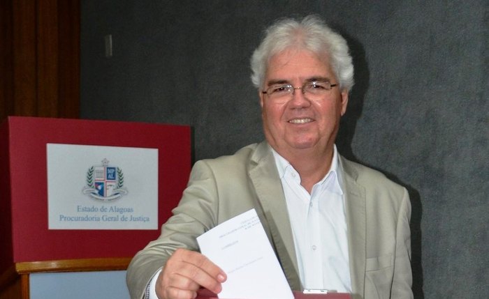 Sérgio Jucá é reconduzido ao cargo de procurador-geral de Justiça