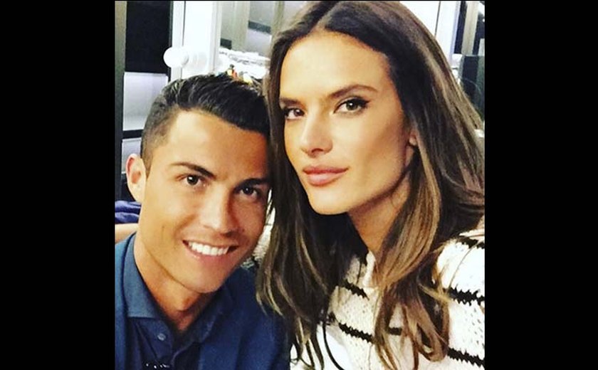 Alessandra Ambrósio tieta Cristiano Ronaldo