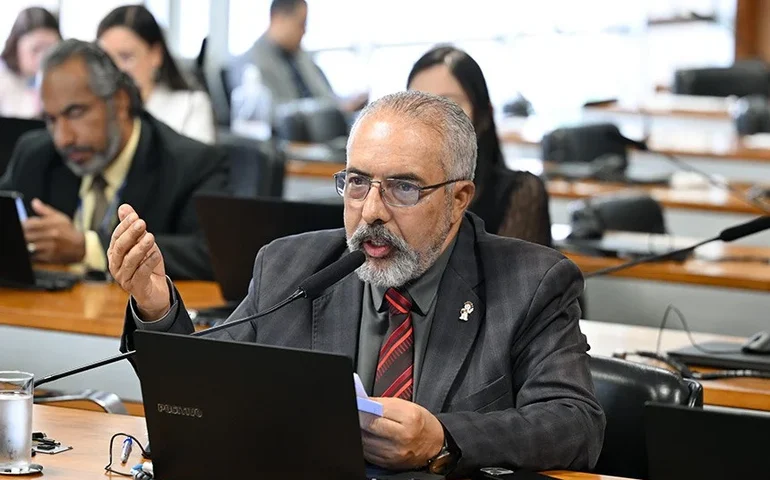 Estatuto dos Cães e Gatos passa a tramitar no Senado como projeto de lei