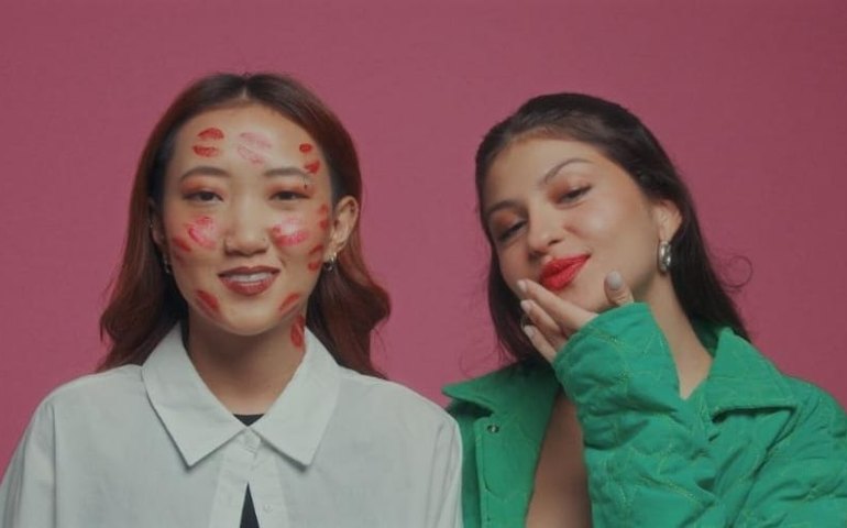 No Dia do Beijo, pesquisa inédita mostra que, com 68%, Geração Z é a que mais entende o beijo como forma de afeto