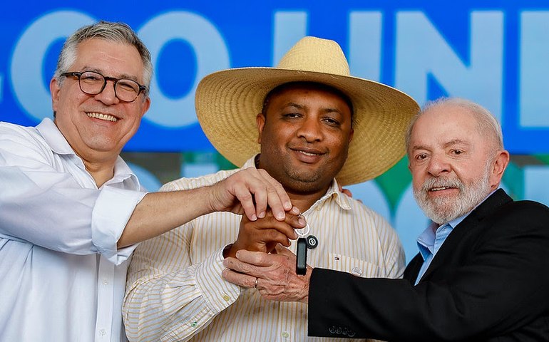 “É preciso fazer aquilo que o povo necessita”, afirma Lula ao entregar 400 Unidades Odontológicas Móveis em todo o país