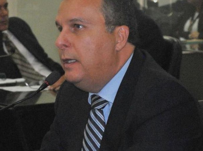 Vetos que estão trancando a pauta serão analisados na quarta-feira