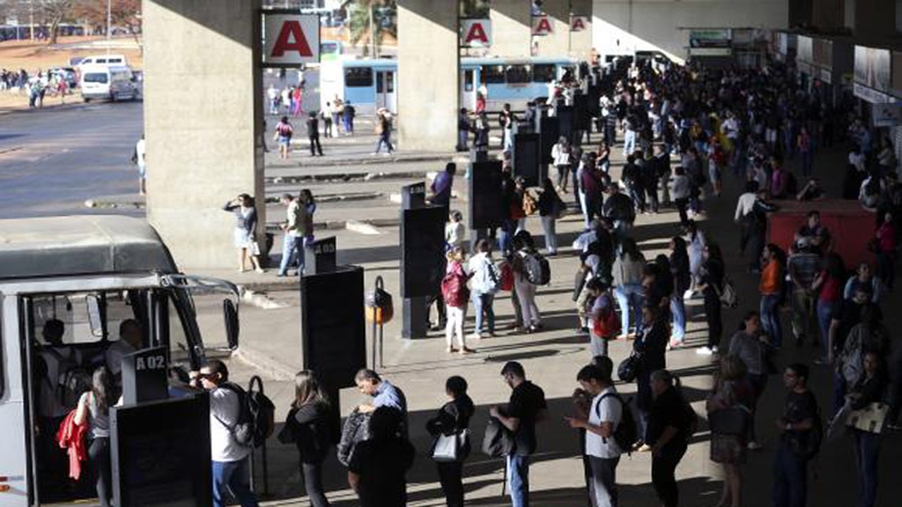 IBGE diz que Brasil já tem mais de 207 milhões de habitantes