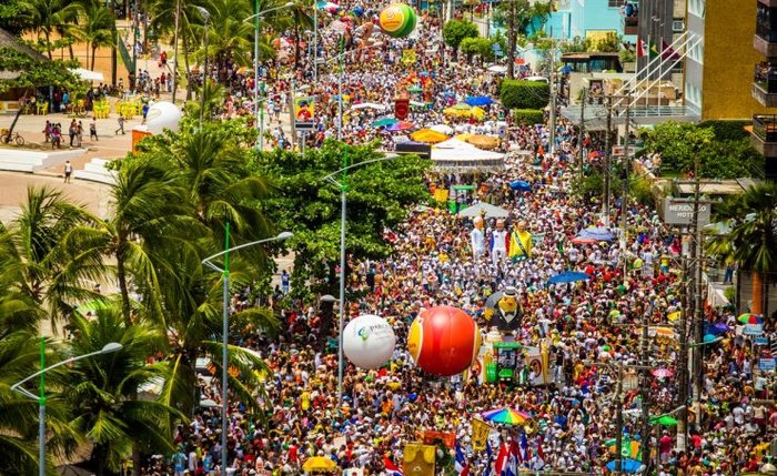 Corredor da folia na orla de Maceió