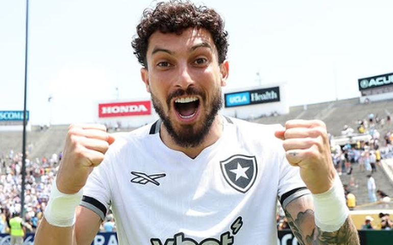 Alex Telles frisa força de Botafogo e Palmeiras no Mundial: 'Preparados para um jogo histórico'