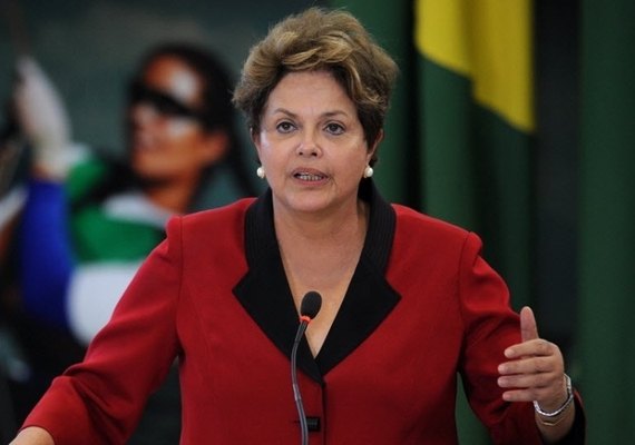 Taxas futuras terminam nas máximas após fala de Dilma