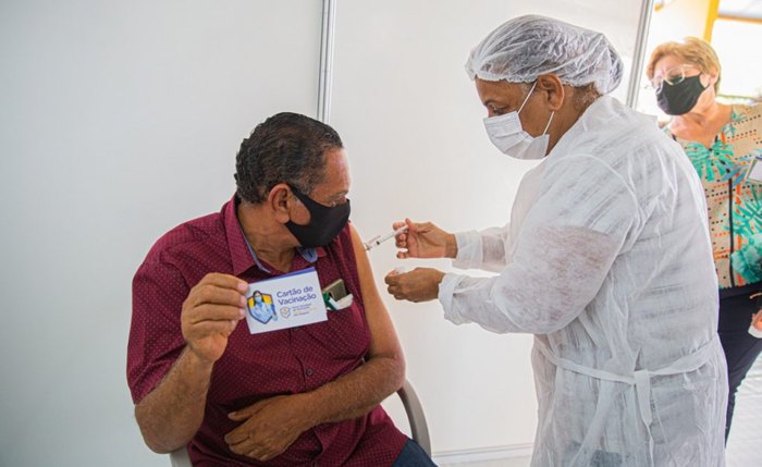 Arapiraquenses podem procurar os pontos de vacinação contra a Covid-19