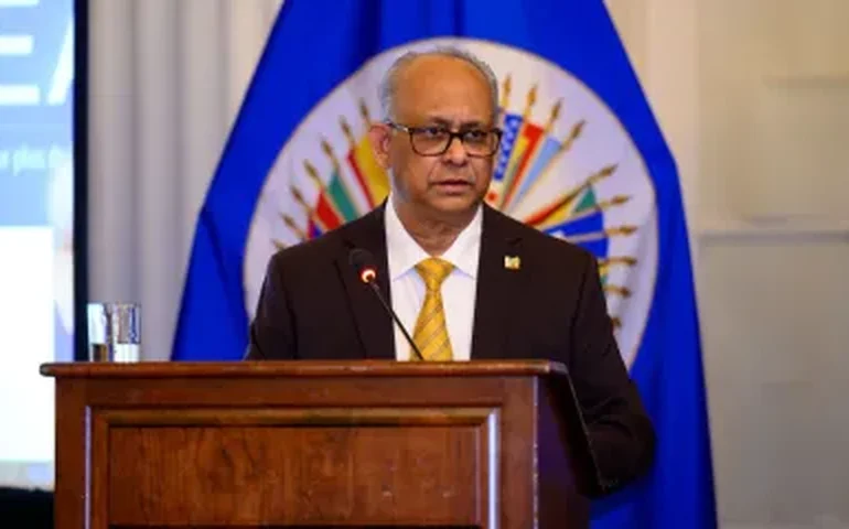 Em crise, OEA elegerá surinamês secretário-geral