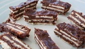 Torrone feito com biscoito Cream Cracker