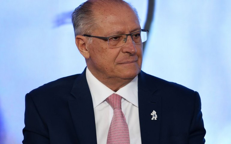Nova tarifa de Trump sobre o aço vai encarecer produto, diz Alckmin
