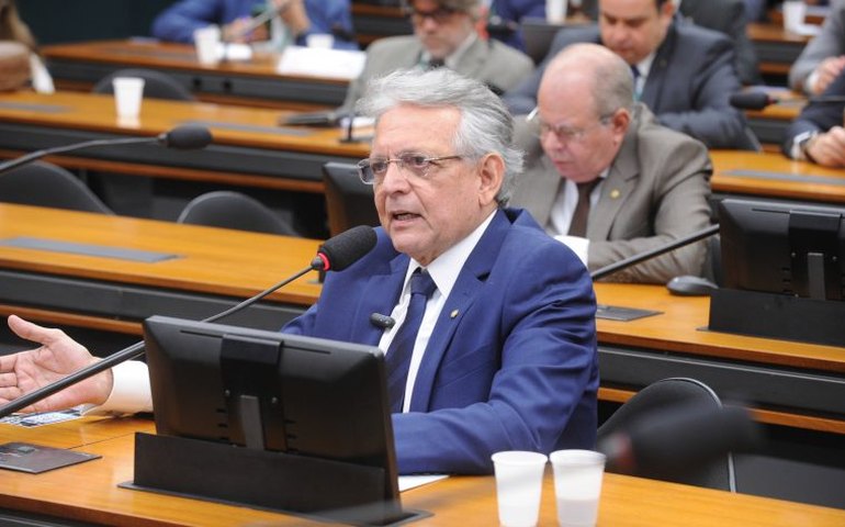 Comissão aprova responsabilidade de bancos por operações de jogos ilegais ou de organizações criminosas