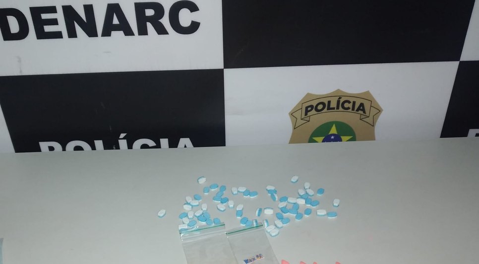 Jovem é preso com 267 comprimidos de ecstasy e drogas sintéticas em Aracaju / Foto: Foto: SSP/SE