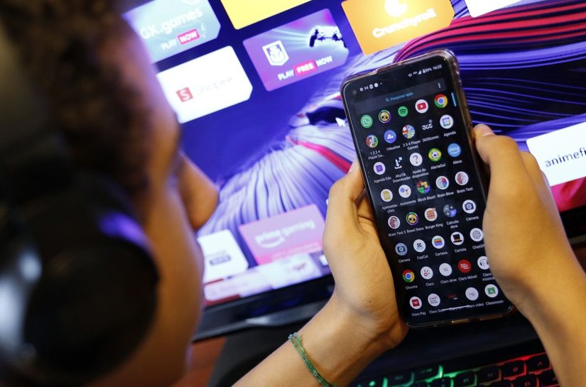 Governo anuncia classificação indicativa para apps e nova faixa etária