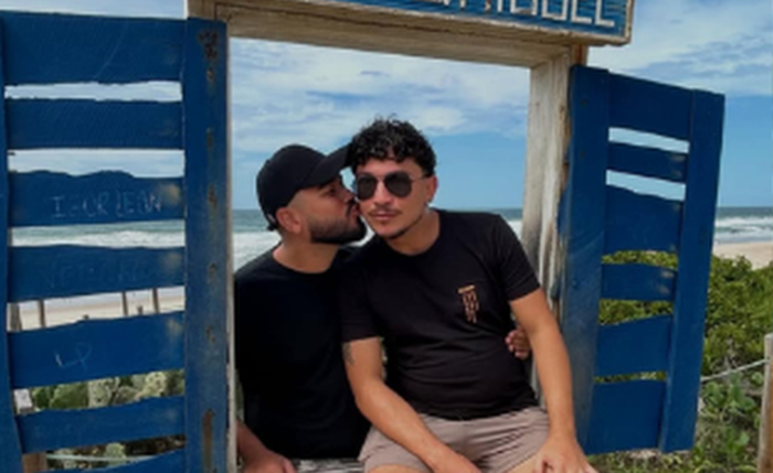 Esposo de turista que morreu após comer caranguejo desabafa: "tá doendo!"