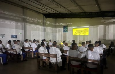 Mostra de Cinema leva educação em direitos humanos a reeducandos em Maceió