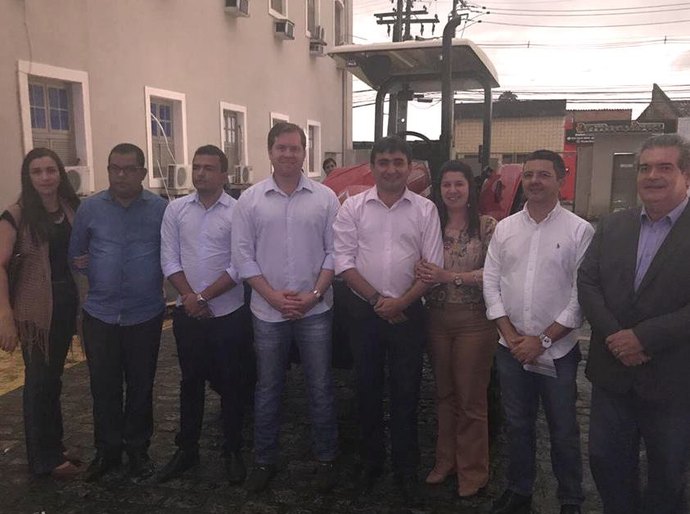 Prefeito de Olho D'Água Grande garante a aquisição de mais um trator agrícola