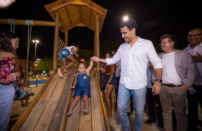 Prefeito JHC atende demanda histórica e entrega Praça da Bíblia totalmente revitalizada
