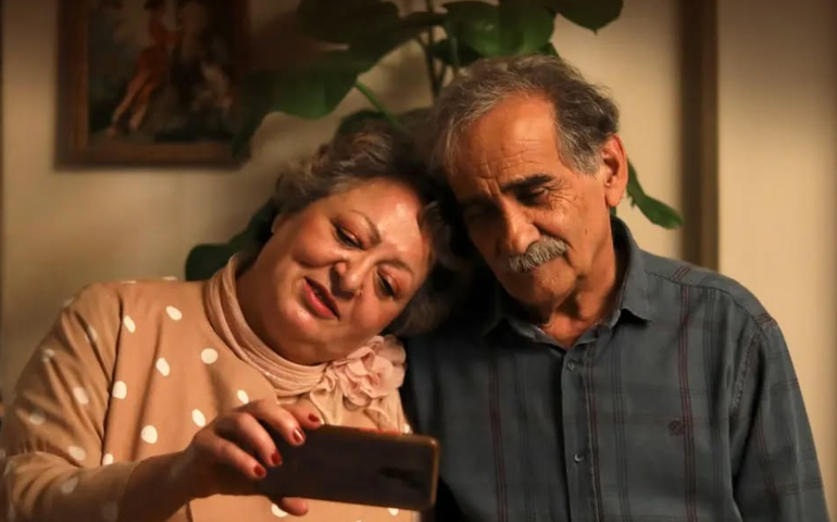 Diretores de 'Meu Bolo Favorito' recebem sentença após condenação por mostrar mulher sem hijab