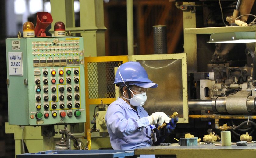 Confiança do empresário industrial sobe 10,9 pontos em agosto, diz Abinee