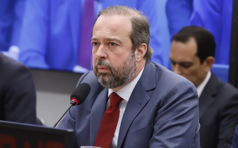Ministro de Minas e Energia descarta horário de verão em 2024, mas mantém previsão para 2025